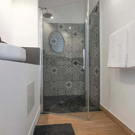Loft Au Style Contemporain à 150m Des Plages De Juan-les-pins * Antibes